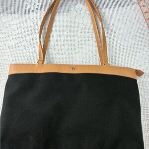 Elegant Black and Tan Tote Bag Etienne Aiger.In great condition